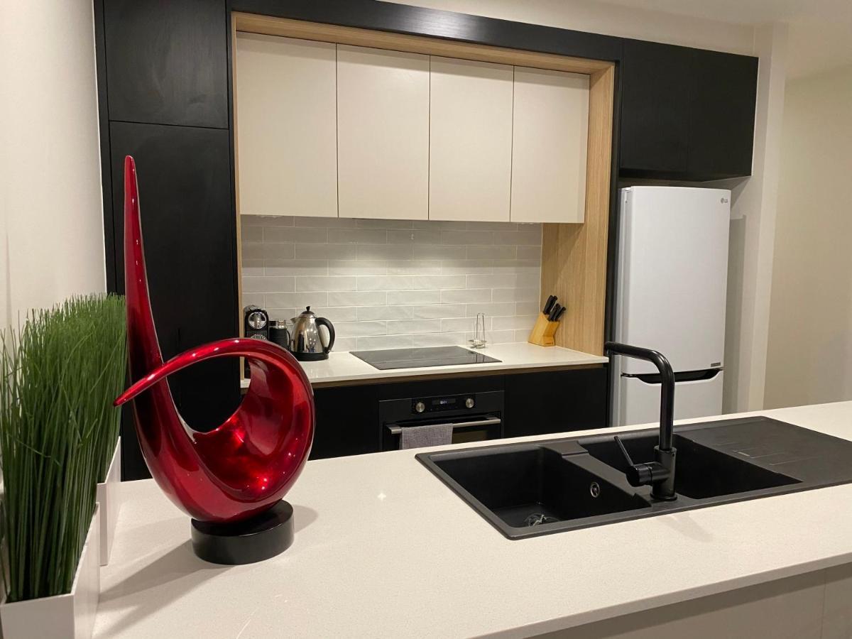 The Gallery Luxe 1 Bedroom Executive Apartment In The Heart Of Braddon Wine Secure Parking Wifi Canberra Extérieur photo