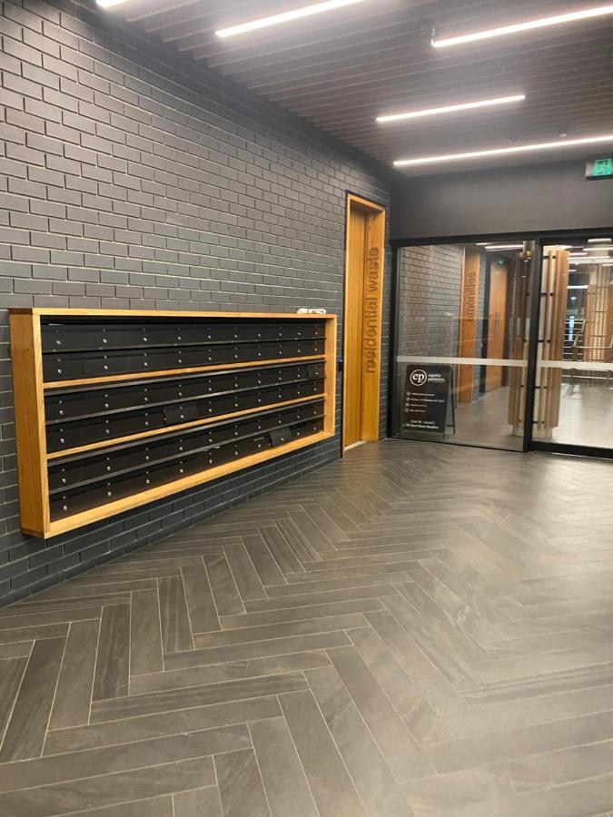The Gallery Luxe 1 Bedroom Executive Apartment In The Heart Of Braddon Wine Secure Parking Wifi Canberra Extérieur photo