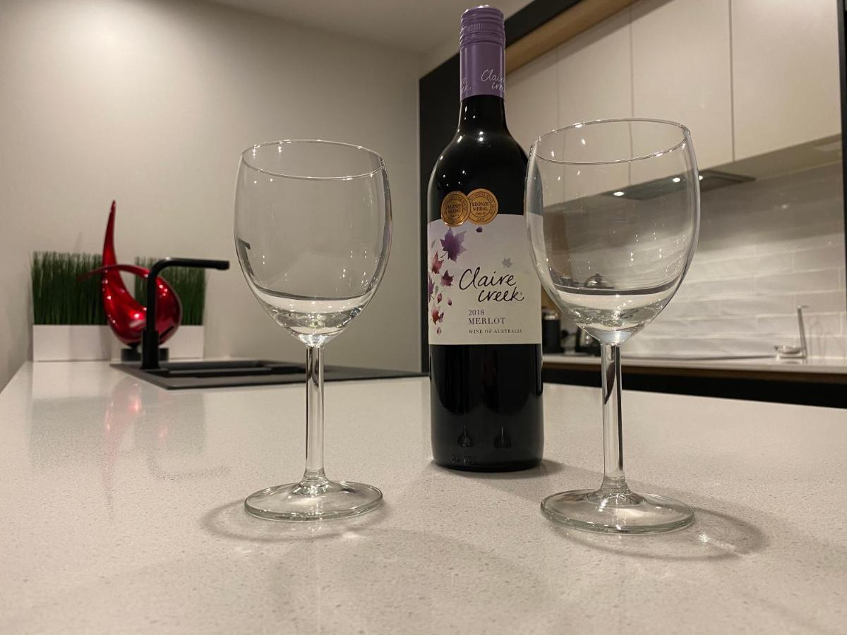 The Gallery Luxe 1 Bedroom Executive Apartment In The Heart Of Braddon Wine Secure Parking Wifi Canberra Extérieur photo