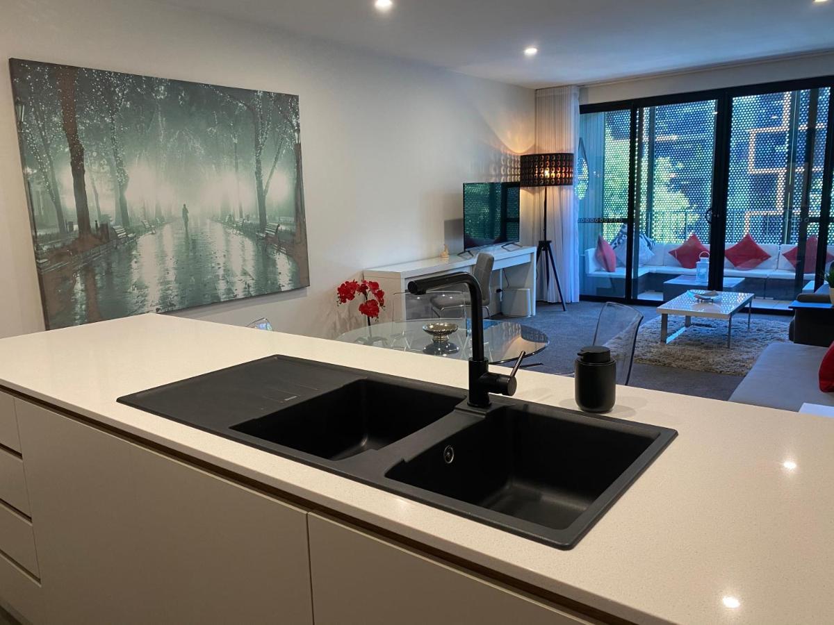 The Gallery Luxe 1 Bedroom Executive Apartment In The Heart Of Braddon Wine Secure Parking Wifi Canberra Extérieur photo